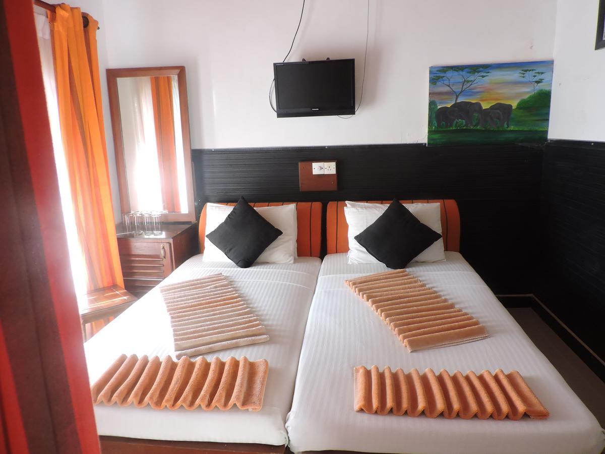 Samaya Beach Hotel Unawatuna Esterno foto