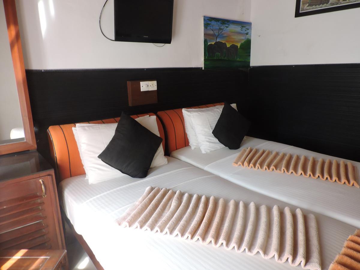 Samaya Beach Hotel Unawatuna Esterno foto